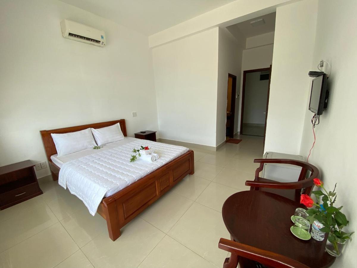 Con Dao Guesthouse Chi Khu Co Ong Exterior photo